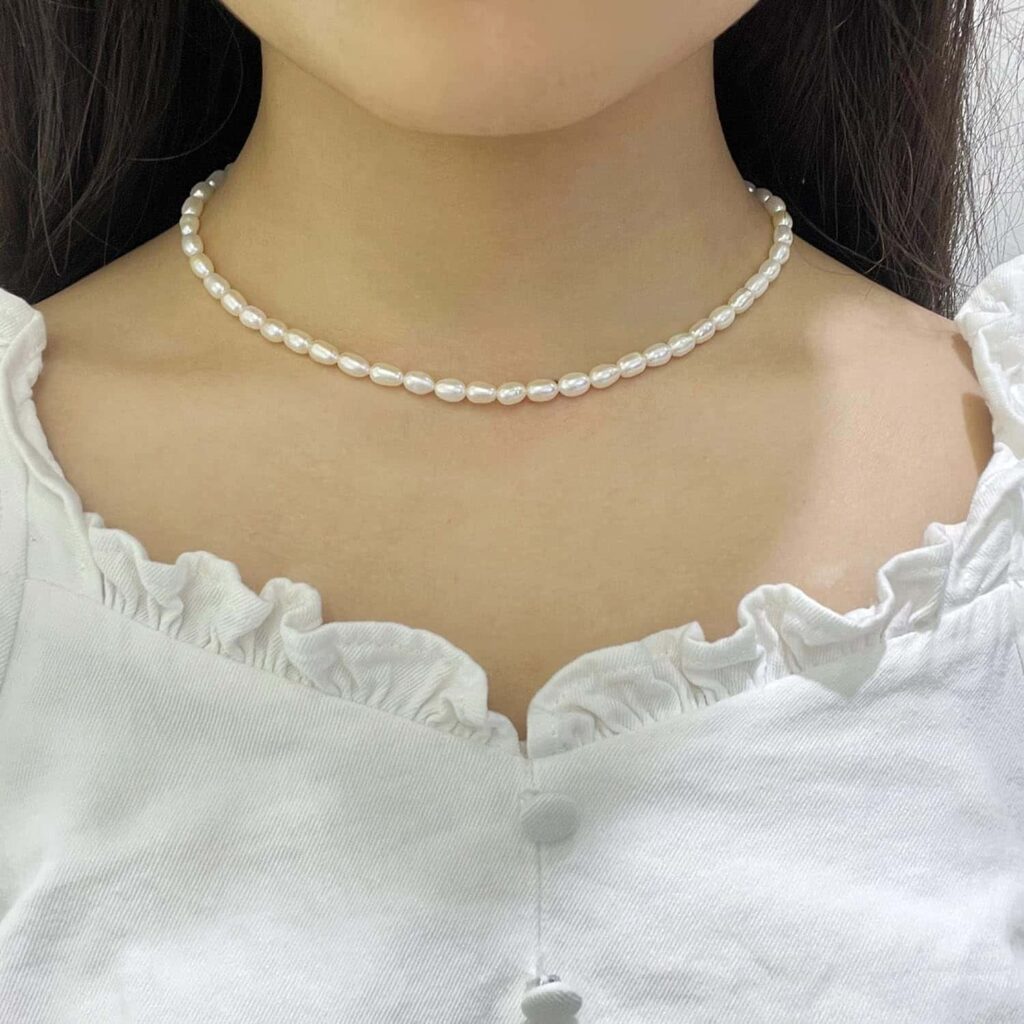 pearl necklace