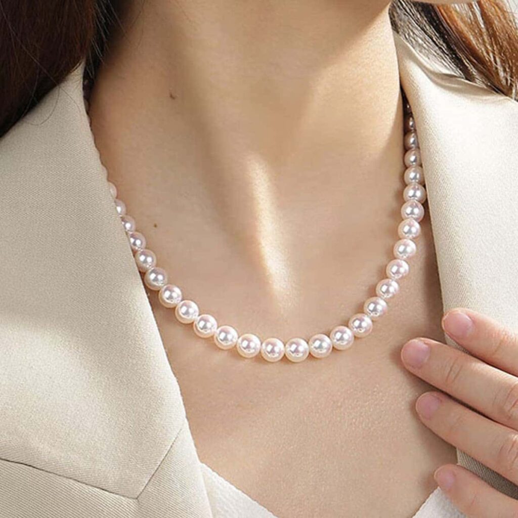 pearl necklace